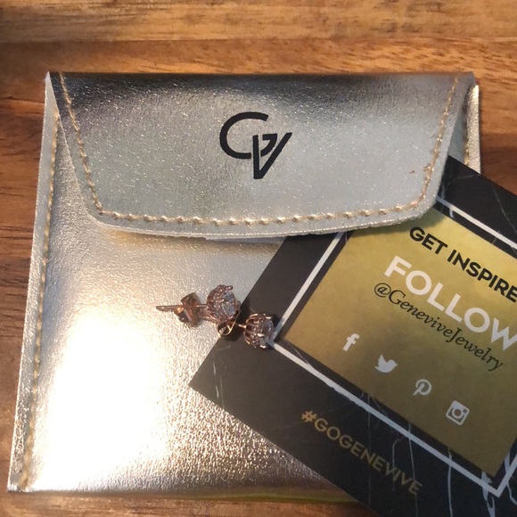 Genevive Jewelry CZ Studs - Picture 4 of 5